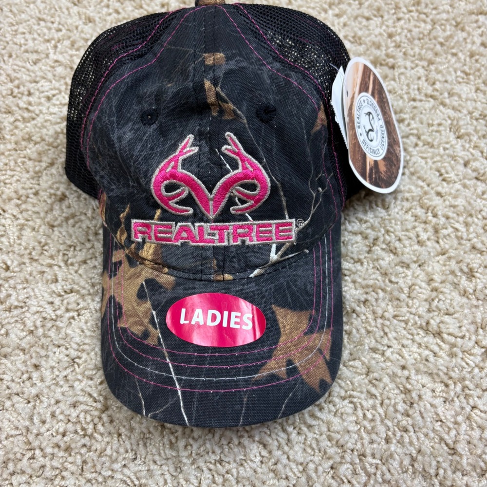 Realtree Pink Camo Mesh Trucker Hat‎ Ladies Realtree Logo Outdoor Cap